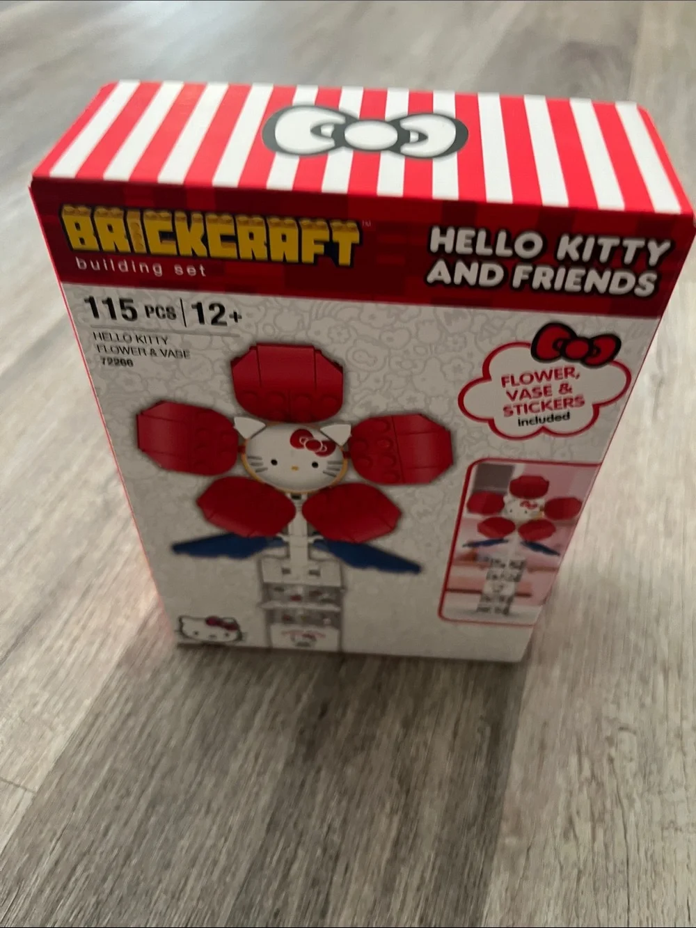 Hello Kitty Red Blue White Flower & Vase Building Set - NIB